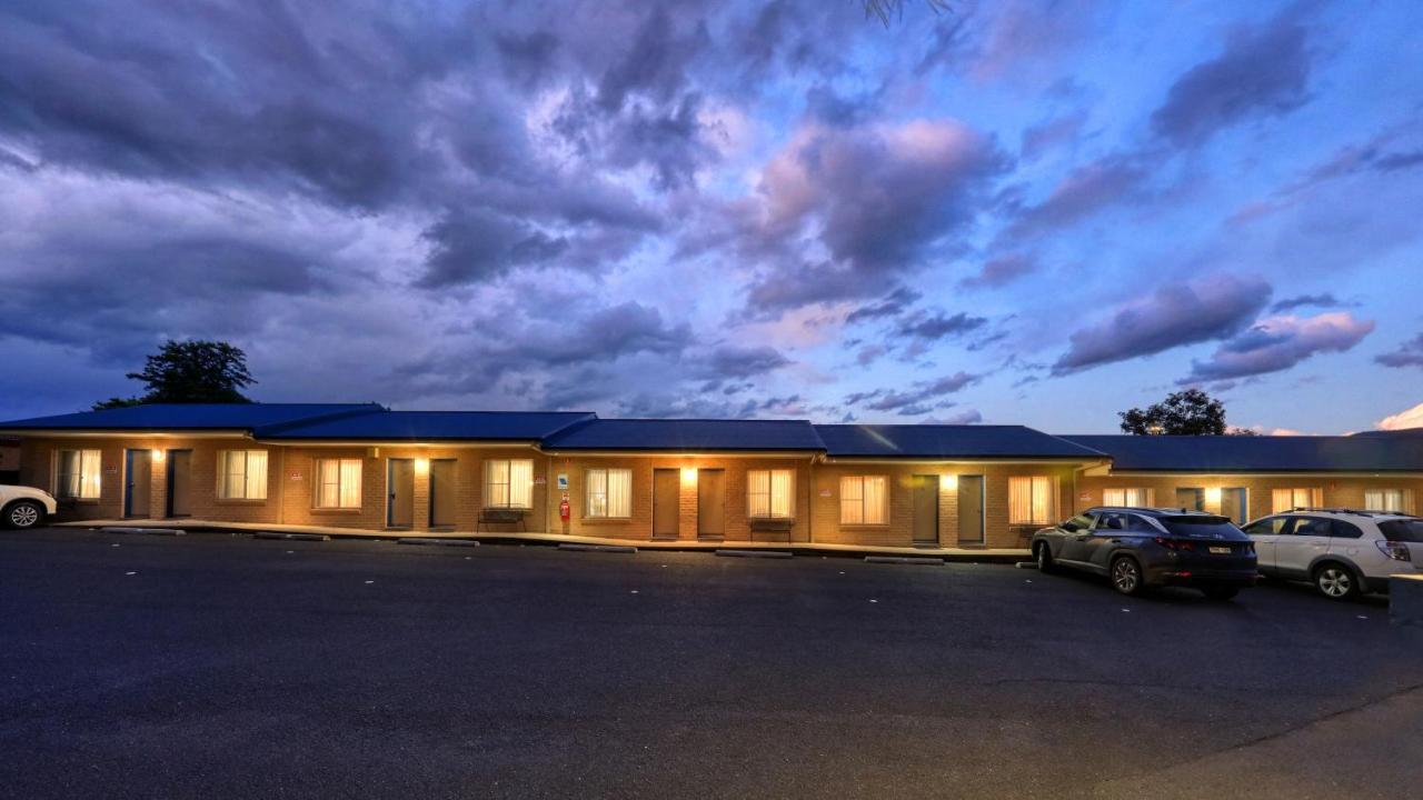 Edward Parry Motel And Apartments Tamworth Zewnętrze zdjęcie