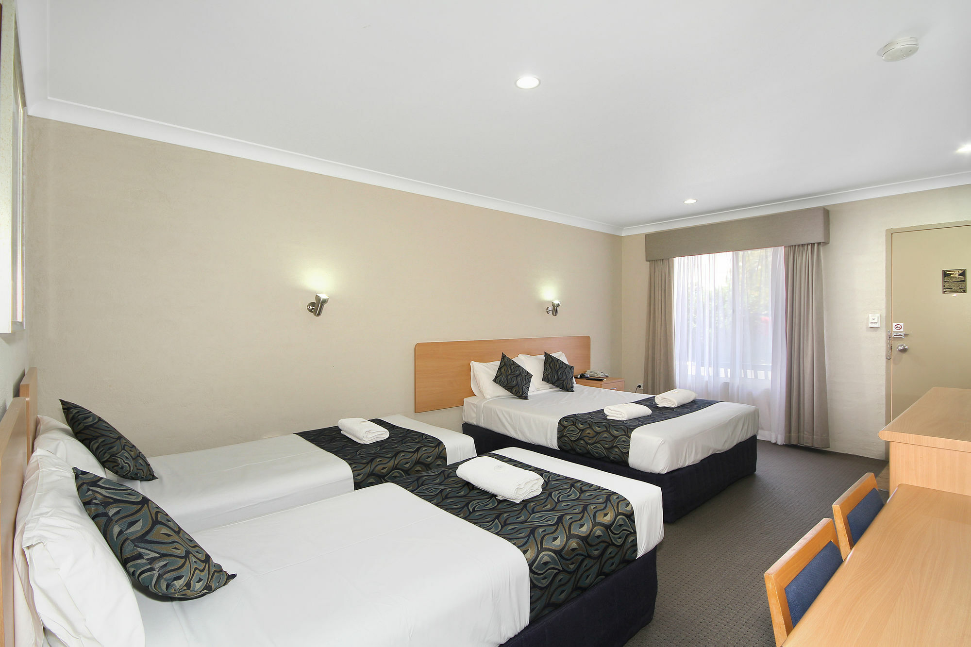 Edward Parry Motel And Apartments Tamworth Zewnętrze zdjęcie